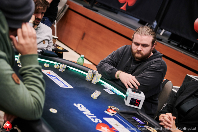 19790_EPT_PRAGUE_Manuel_Kovsca_DAY_4_Henrik Hecklen